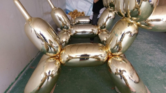 LV Jeff Koons Window Display Balloon Dog