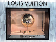 Louis Vuitton Store Window Display, Visual Merchandising